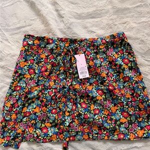 NWT Floral Women's Skirt (has a matching top listed)!!